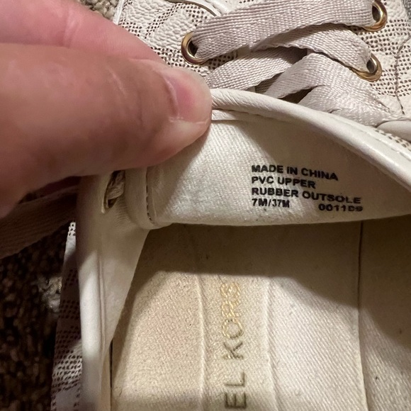 Michael Kors Sneakers - Picture 7 of 7